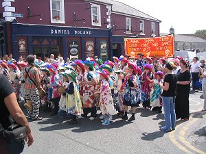 Summer Kicks - Artastic - Derby Festival Parade 2006