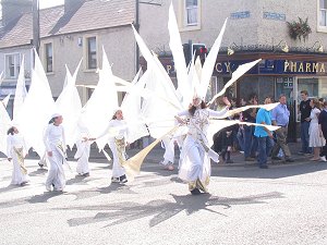Summer Kicks - Artastic - Derby Festival Parade 2006